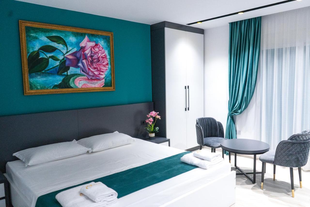 Jata Crown Hotel Tirana Esterno foto