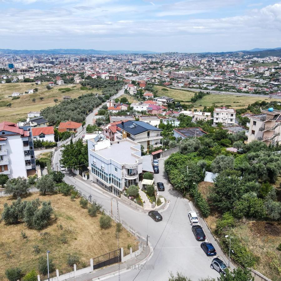 Jata Crown Hotel Tirana Esterno foto