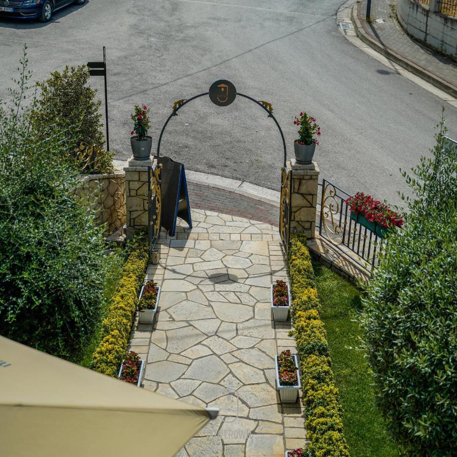 Jata Crown Hotel Tirana Esterno foto