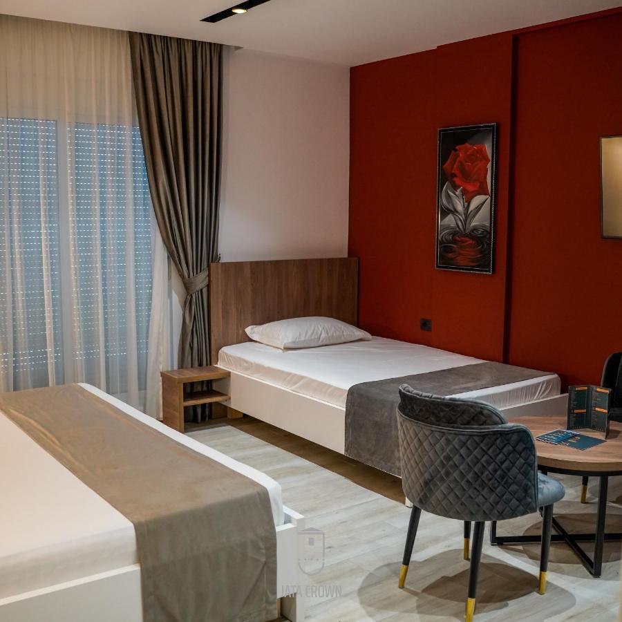 Jata Crown Hotel Tirana Esterno foto